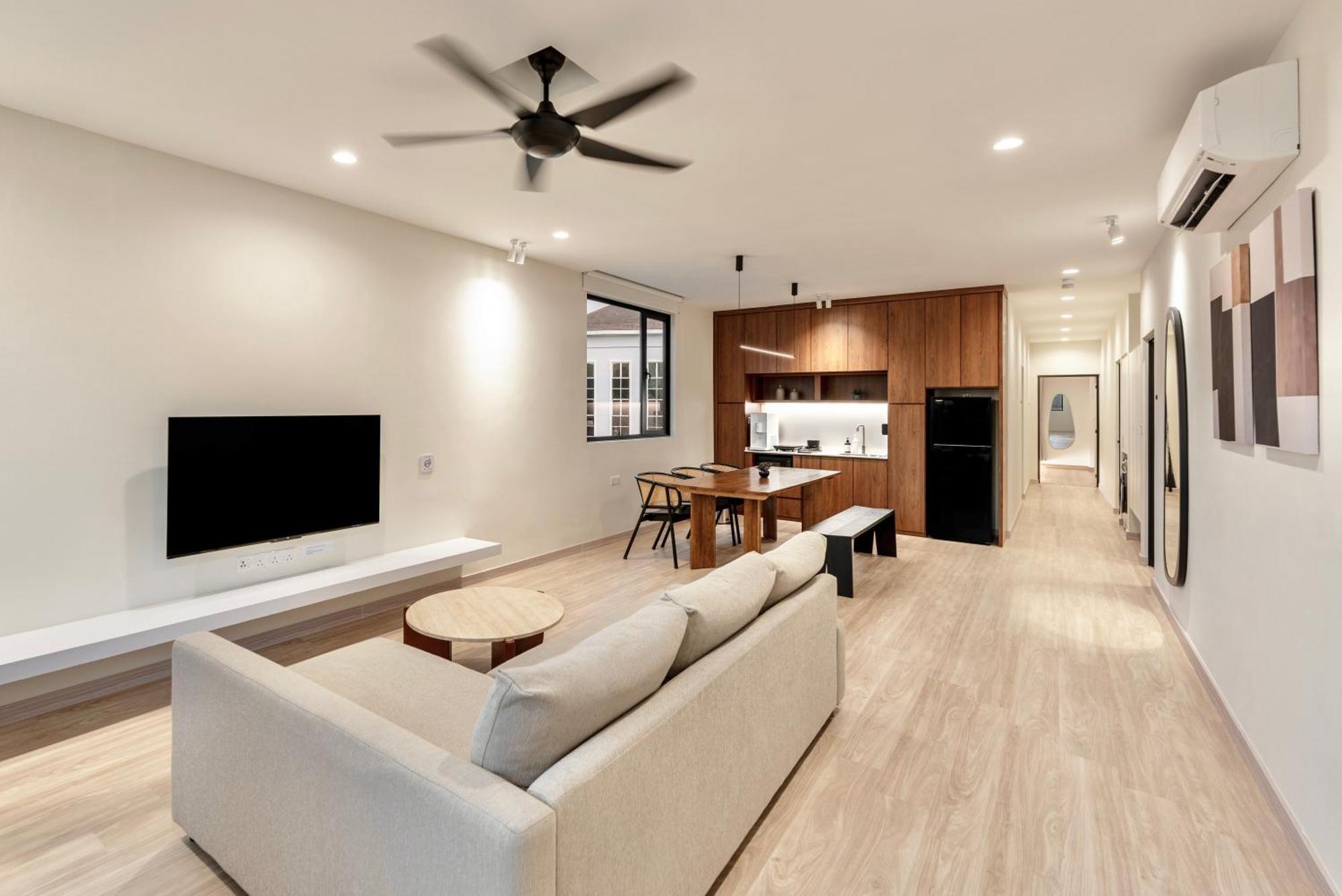 Codrington House - Boutique Apartments George Town Buitenkant foto