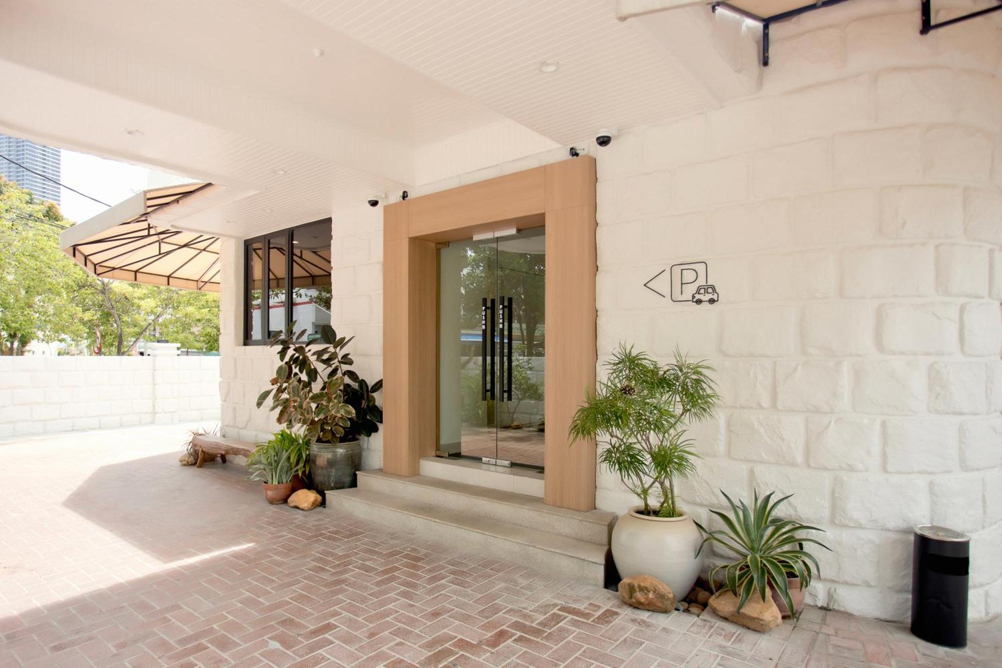 Codrington House - Boutique Apartments George Town Buitenkant foto
